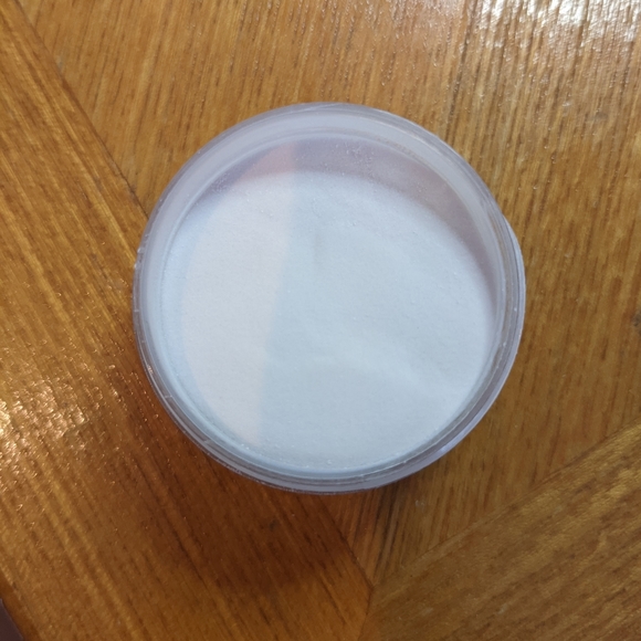 Slick Pour Powder - Picture 3 of 3